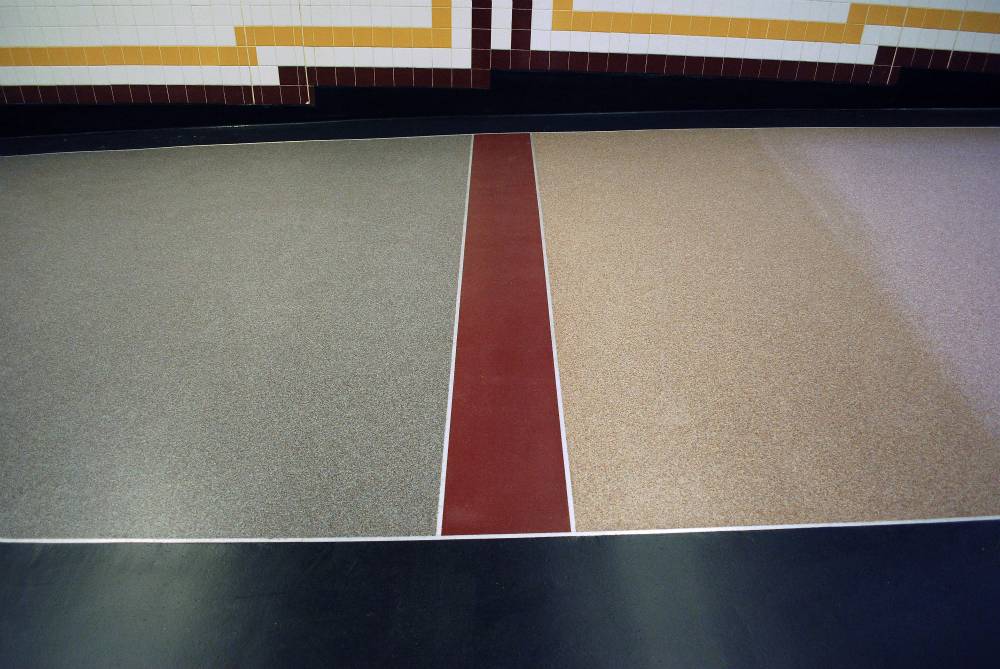 The effect is very similar to terrazzo.