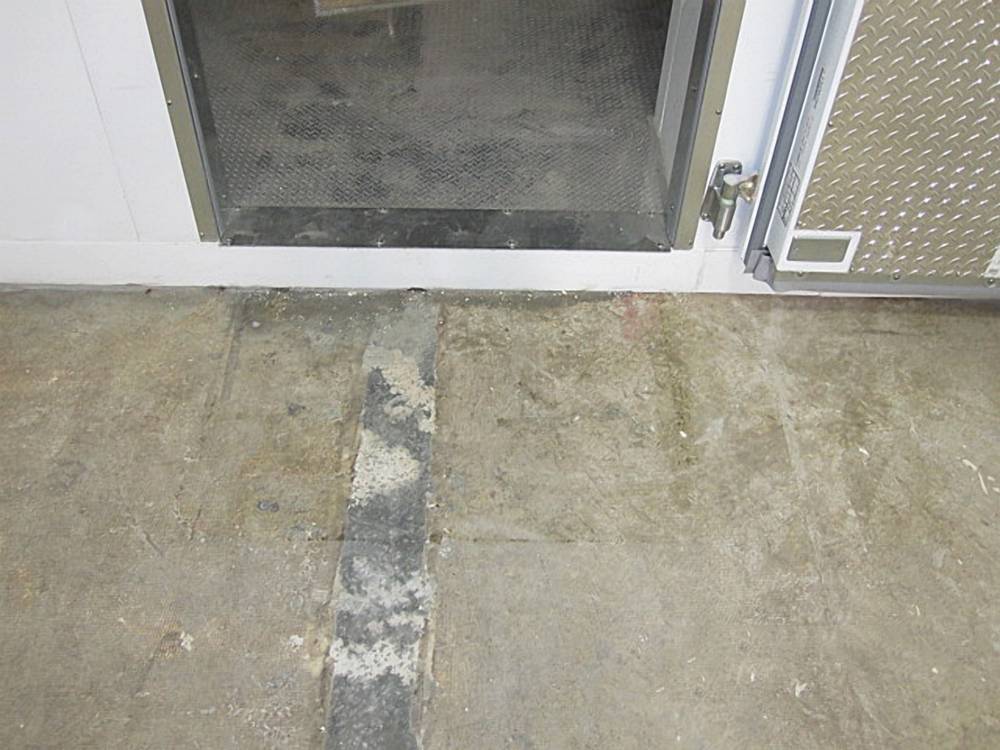 Spalling damage was beginning to appear.